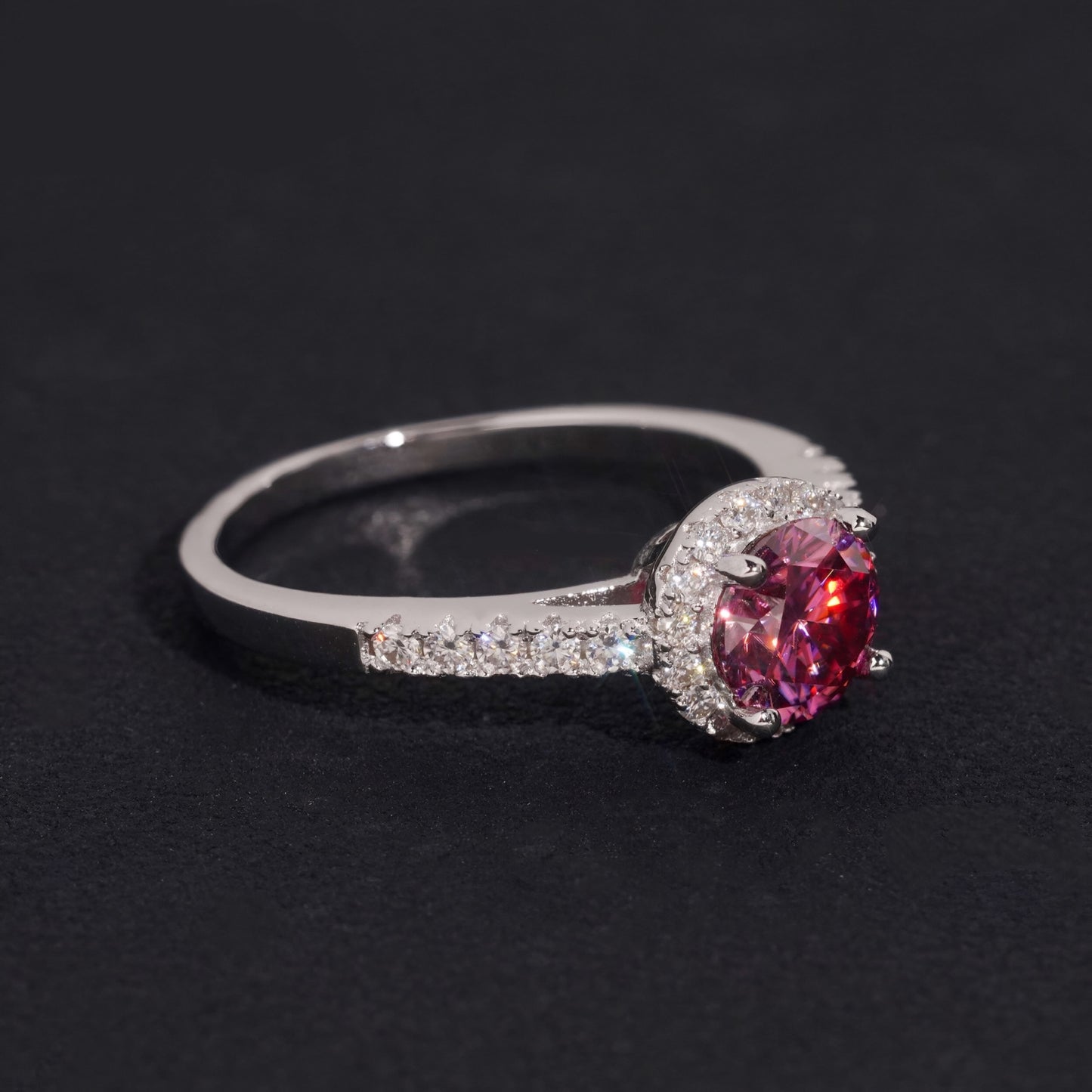 Round Cut Diamond Ring