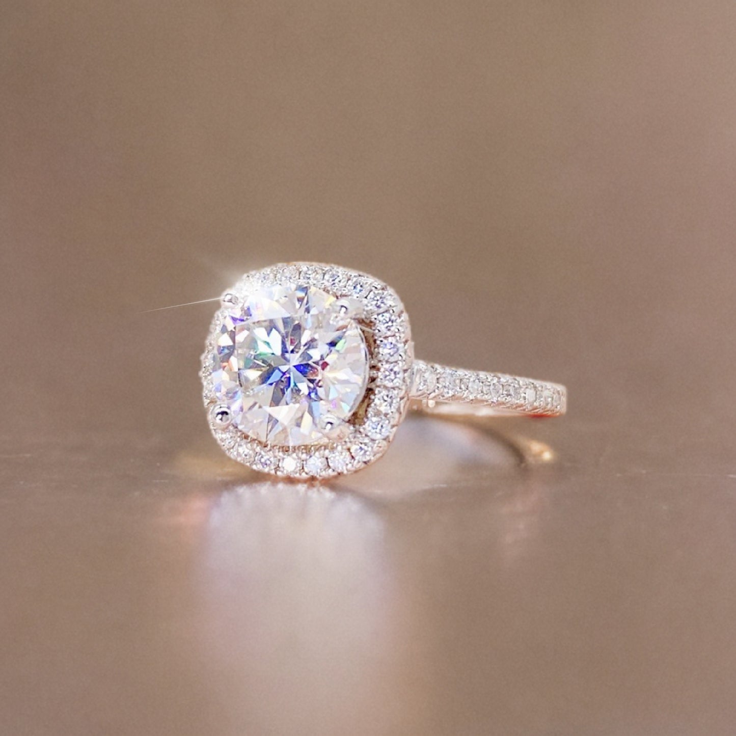 Round Cut Diamond Ring